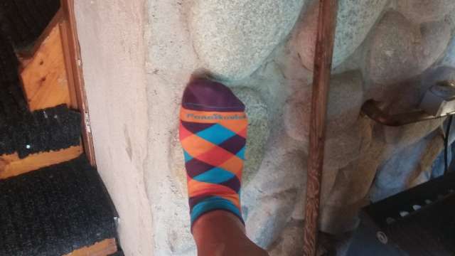 Kámen, ponožky, papír-ový lístek na Stouny